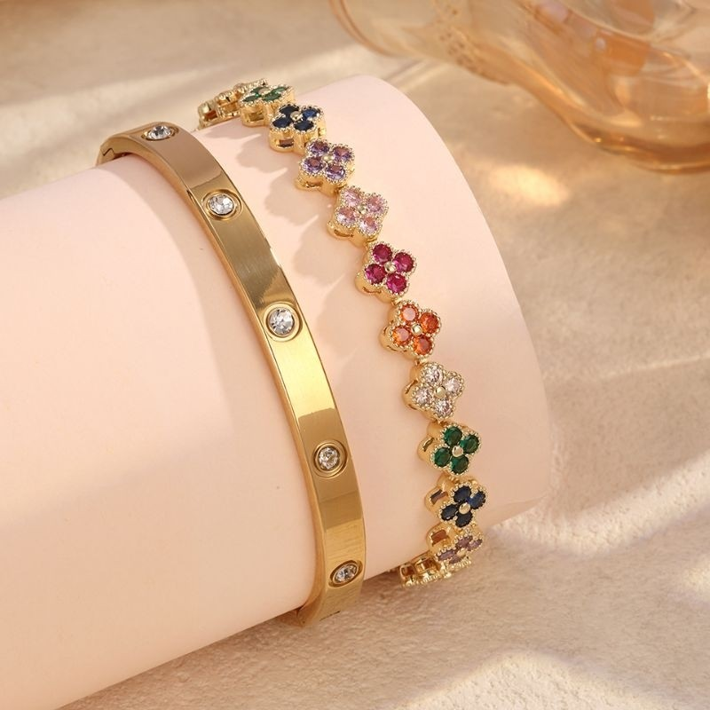 Conjunto Bracelete e Pulseira Feminina em Aço Inoxidável