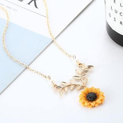 Colar Feminino "Sunshine" Girassol em Cobre Banhado a Ouro 51cm Ajustável – Significado, Estilo e Elegância - Acompanha Bolsa de Veludo