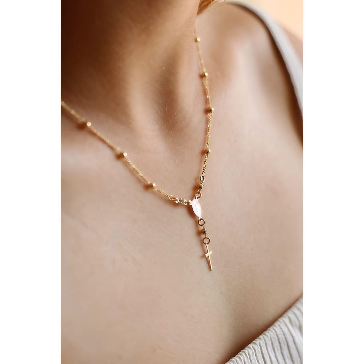 Colar de Terço com Cruz Semi Joias Banhado a Ouro 18k Acessório de Fé e Sofisticação Perfeito para Ocasiões Especiais Beleza e Durabilidade - Stella