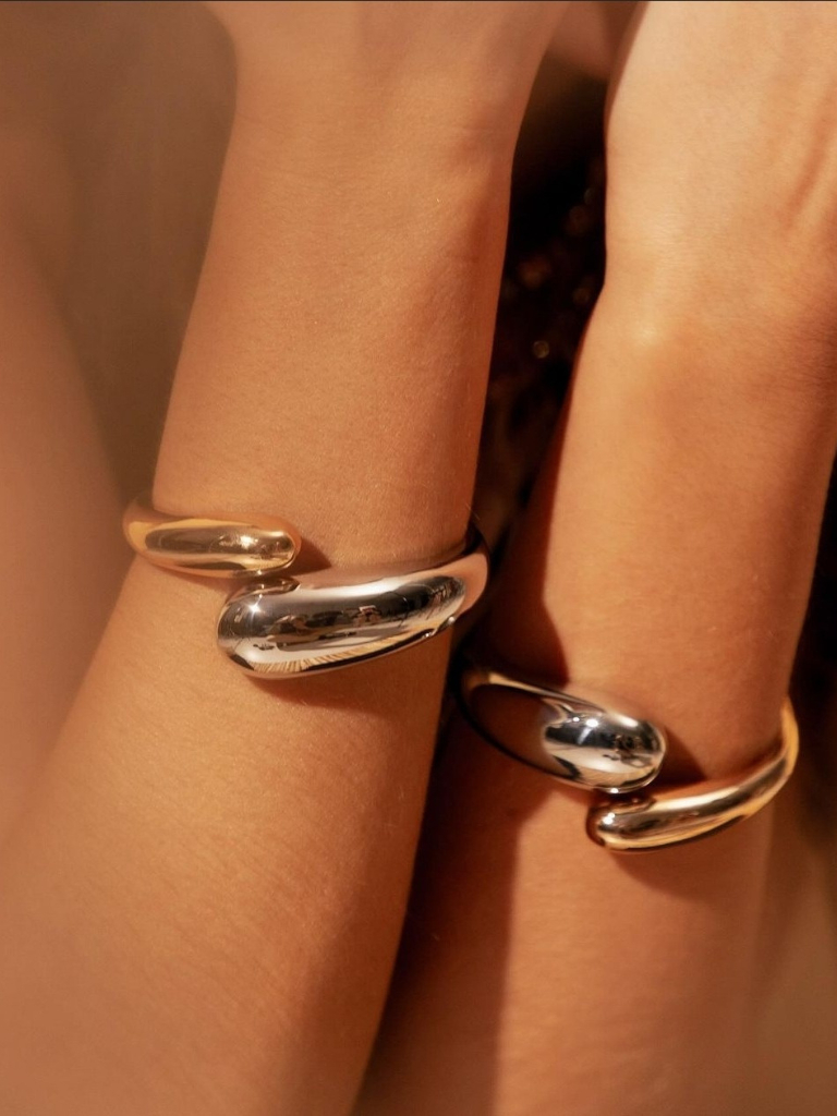 Conjunto Gota Pingo Bracelete Anel Brinco Médio Dourado ou Prata Acessórios Femininos Brincos