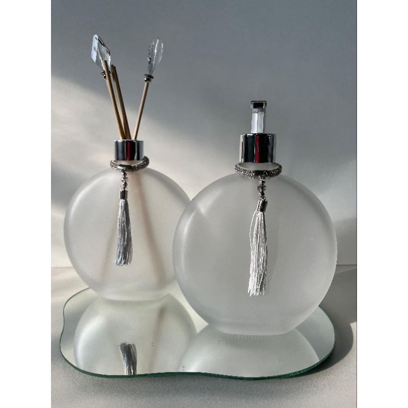 Kit Lavabo Luxo com Bandeja Espelhada, Porta Sabonete e Difusor