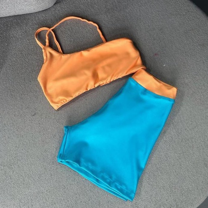 Conjunto Fitness Feminino com Top Forrado e Short de Cintura Alta