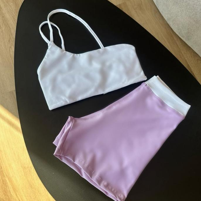 Conjunto Fitness Feminino com Top Forrado e Short de Cintura Alta