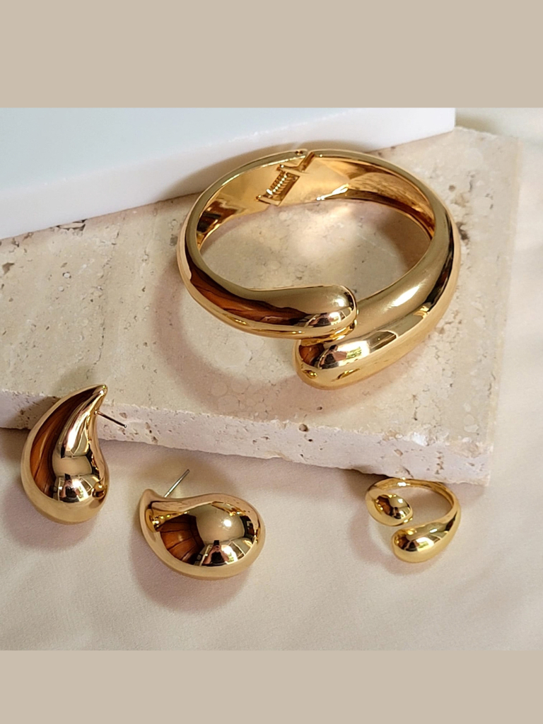 Conjunto Gota Pingo Bracelete Anel Brinco Médio Dourado ou Prata Acessórios Femininos Brincos