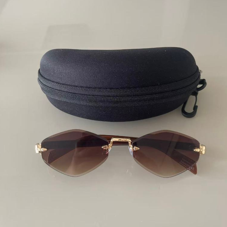 Óculos de Sol Feminino Sem Aro UV400 — Design Geométrico