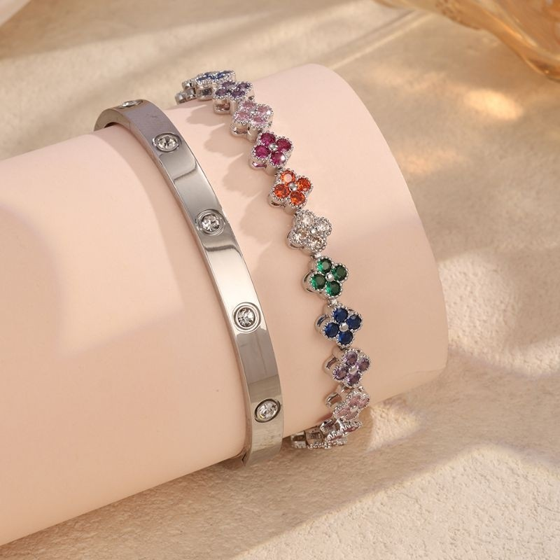 Conjunto Bracelete e Pulseira Feminina em Aço Inoxidável